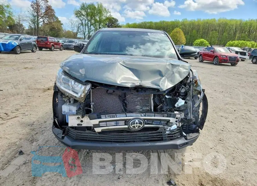 5TDZARFH3JS041257 Photo# 5
