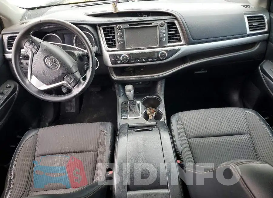 5TDZZRFH9JS236269 Photo# 8
