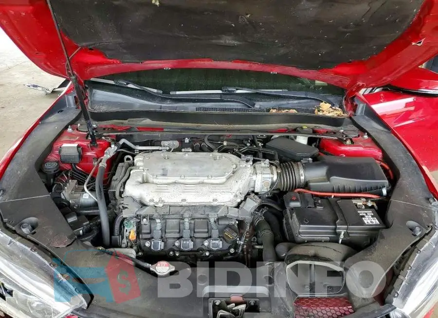 19UUB2F45KA001032 Photo# 11