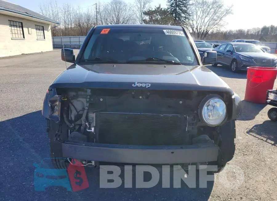 1C4NJRFB8HD152032 Photo# 5