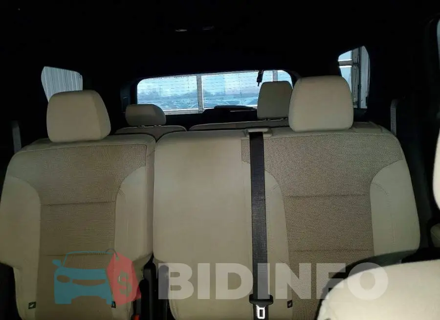 1GNEVFKW5PJ107732 Photo# 10