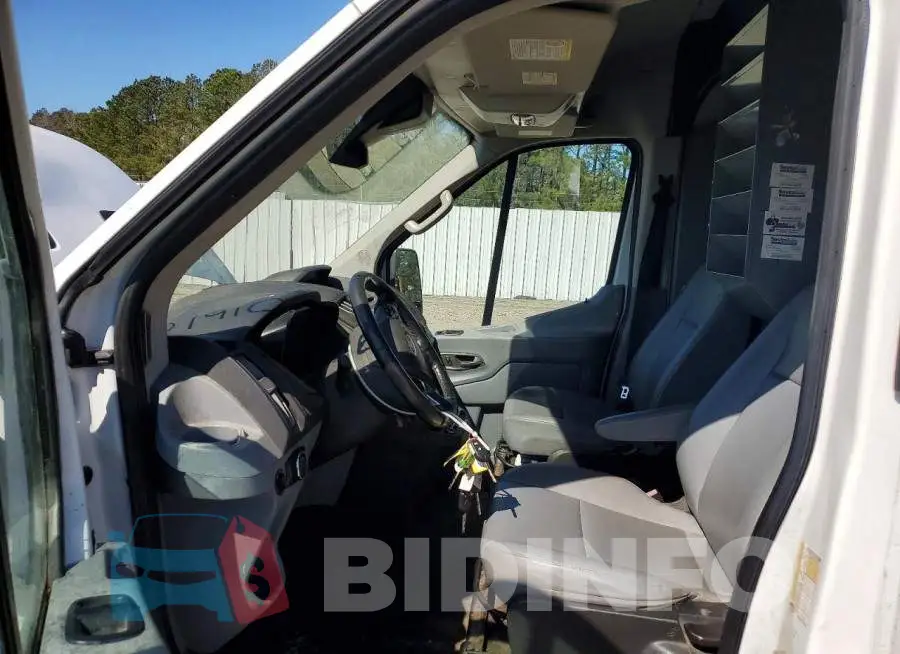 1FTYR2CV6HKA16618 Photo# 7