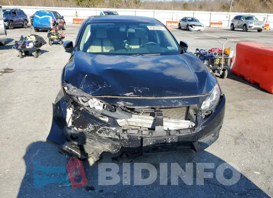 19XFC1F39JE201753 Photo# 5