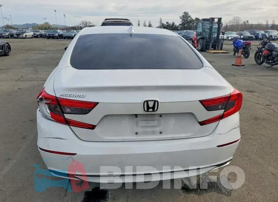 1HGCV1F52JA086772 Photo# 6