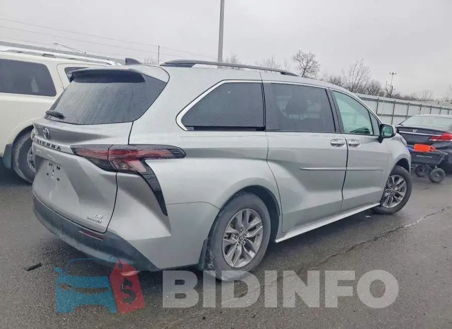 5TDBRKEC3PS173516 Photo# 3