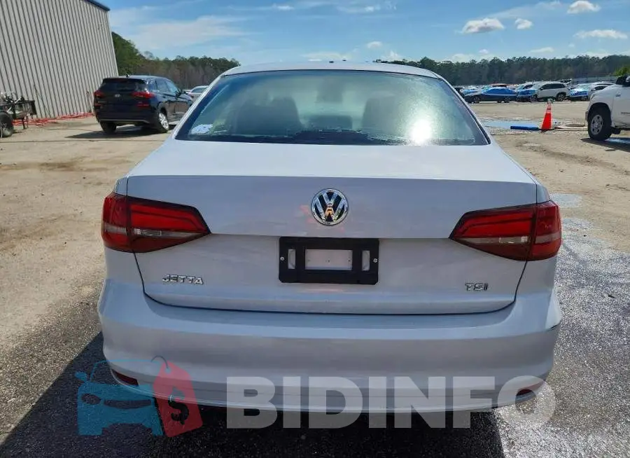3VW2B7AJ2HM330456 Photo# 6