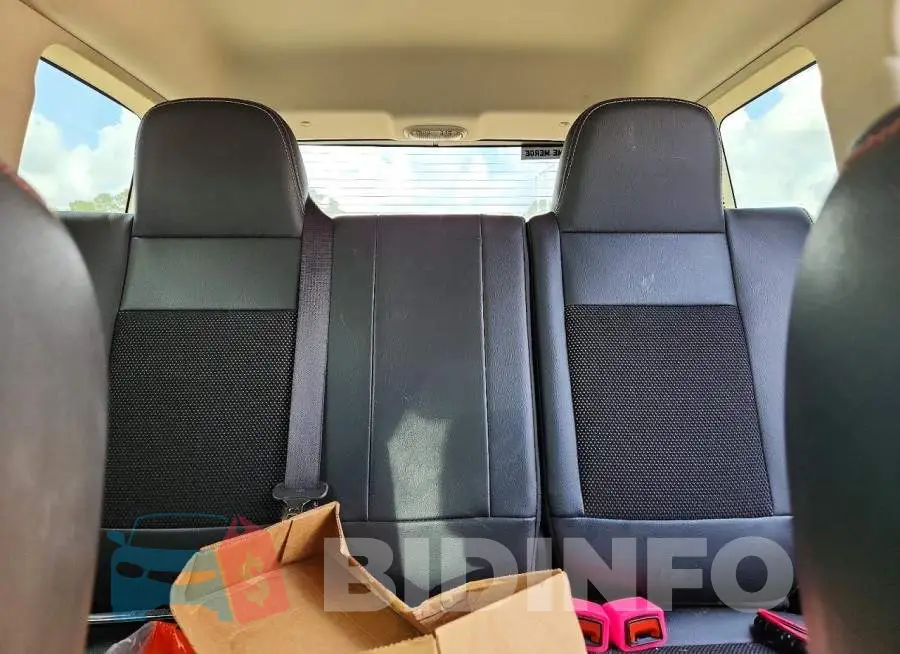 1C4NJPBB1HD157017 Photo# 10