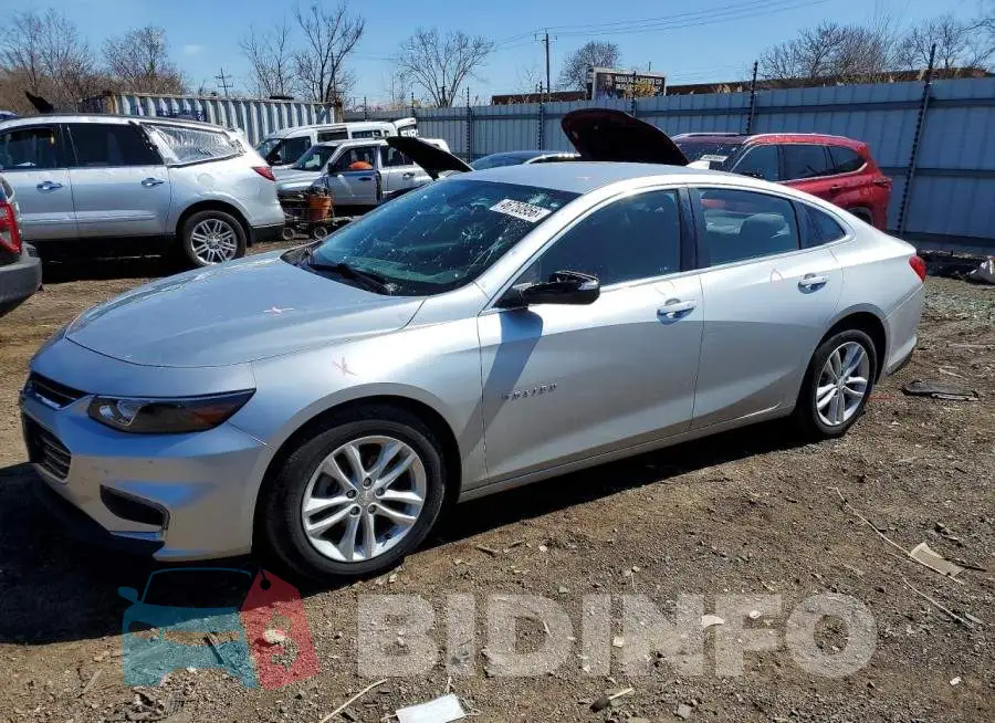 1G1ZD5ST3JF105753 Photo# 1