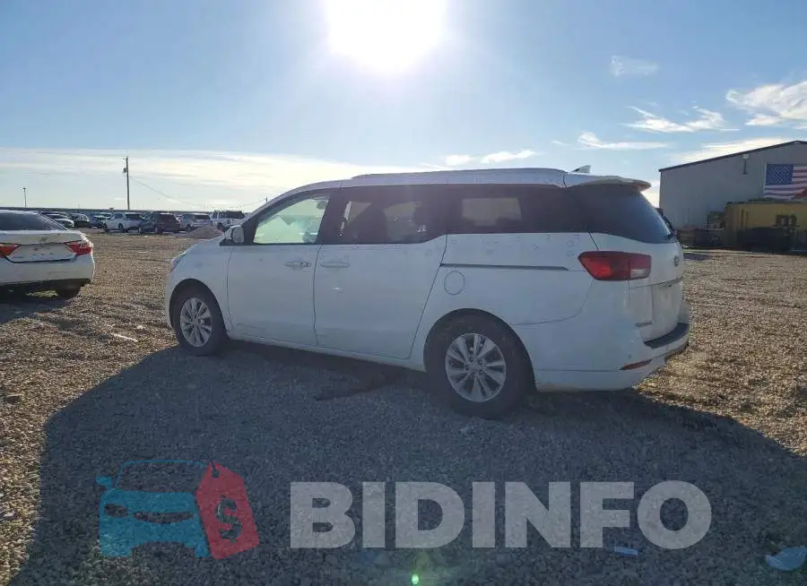 KNDMB5C18H6248793 Photo# 2