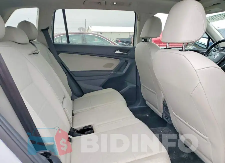 3VV2B7AX3JM222667 Photo# 11