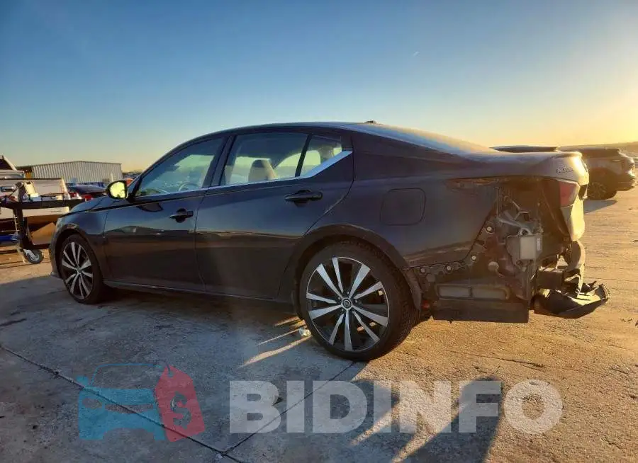 1N4BL4CV8KC124152 Photo# 2