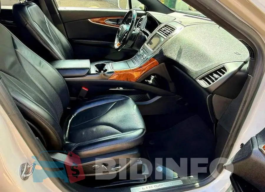 2LMPJ6L92KBL50613 Photo# 5