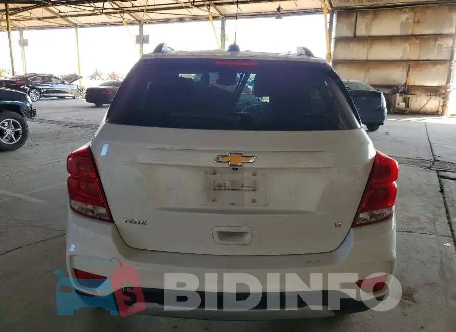 KL7CJLSB4JB658255 Photo# 6