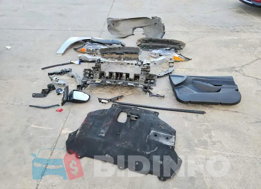 1FADP3E29JL304281 Photo# 12