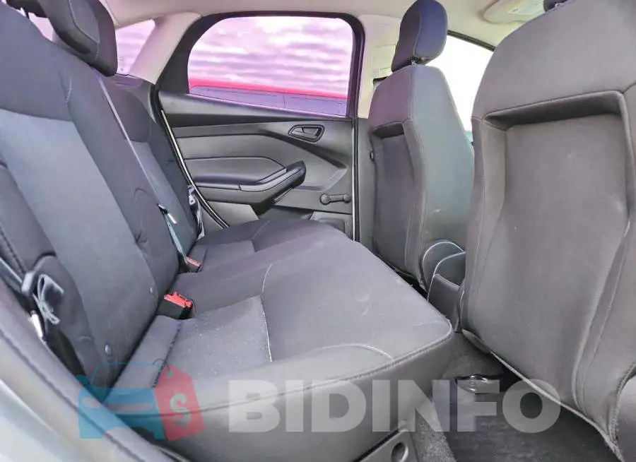 1FADP3E29JL304281 Photo# 10
