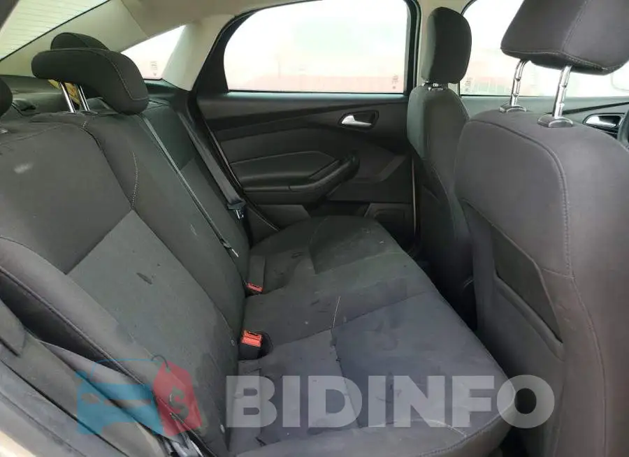 1FADP3F2XHL299200 Photo# 7