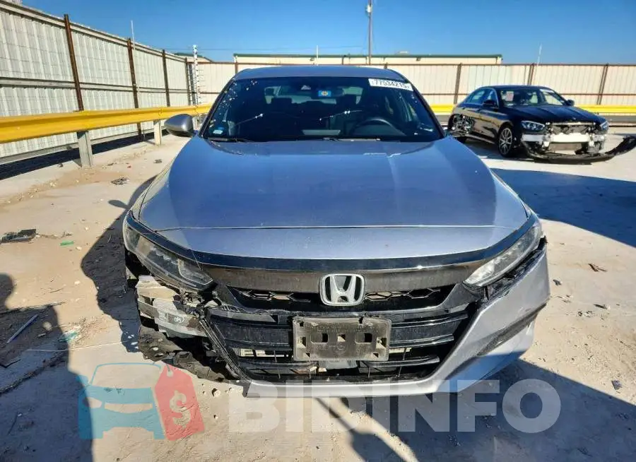 1HGCV1F33KA016763 Photo# 5