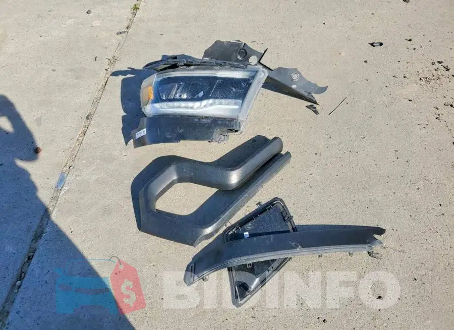 1C6SRFLT6NN156004 Photo# 12