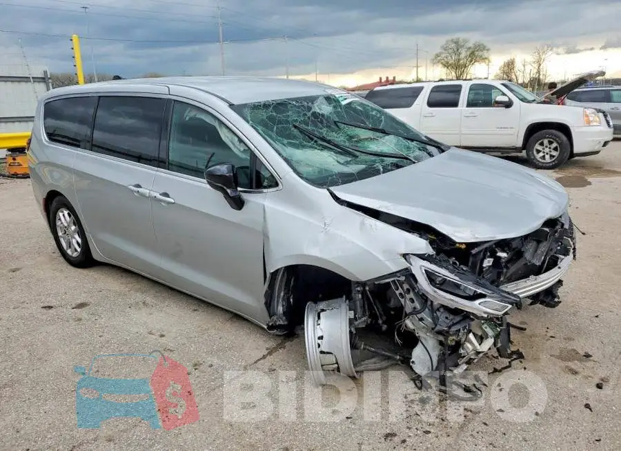 2C4RC1BG3TR190255 Photo# 4