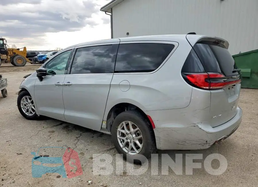 2C4RC1BG3TR190255 Photo# 2