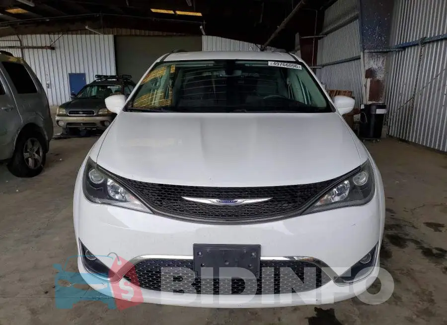 2C4RC1FG3LR117736 Photo# 5