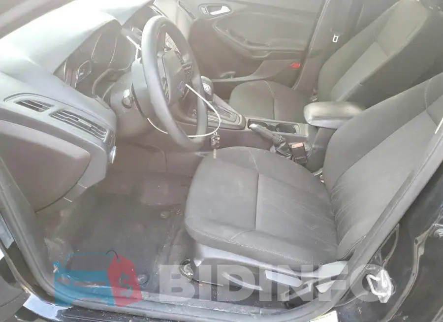 1FADP3F22JL327562 Photo# 7