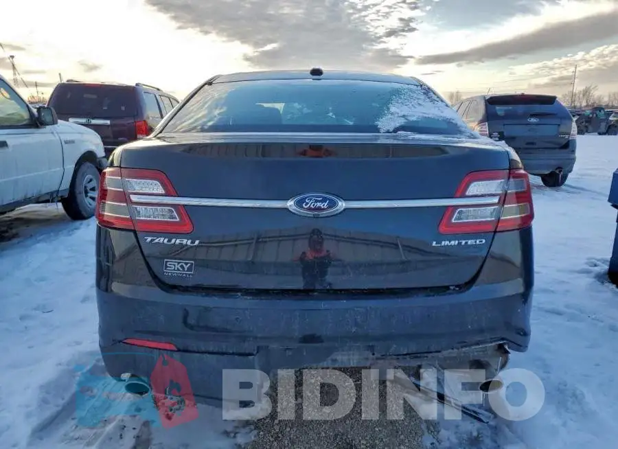 1FAHP2F8XJG115002 Photo# 6