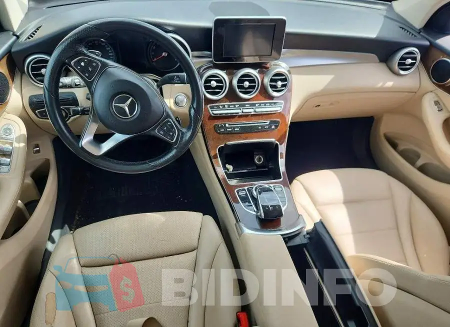 WDC0G4JB9HF128971 Photo# 8