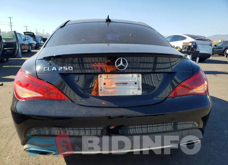 WDDSJ4EB2JN528432 Photo# 6