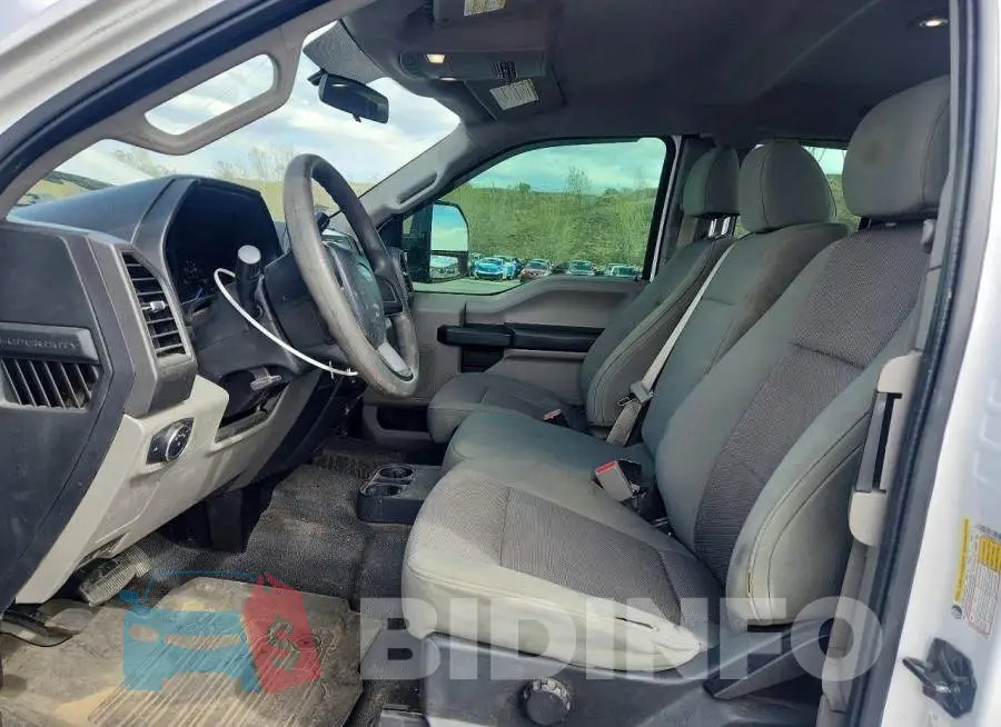 1FT7X2B69HED31780 Photo# 7