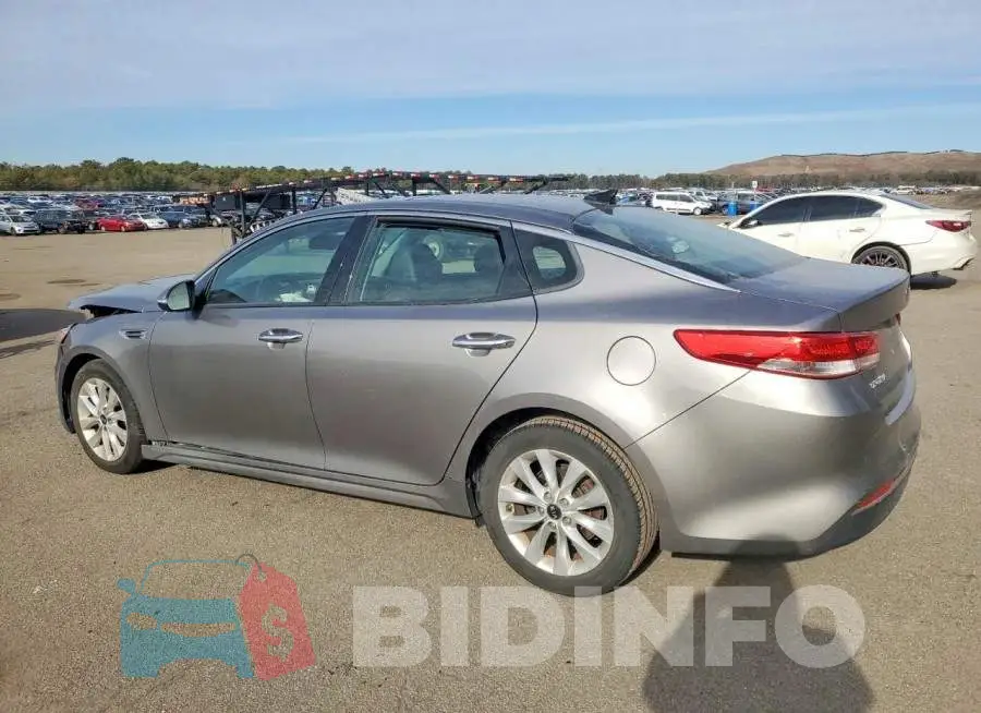 5XXGU4L34JG213257 Photo# 2