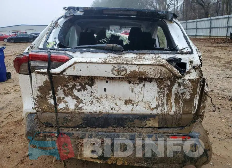 2T3H1RFV8RC302248 Photo# 6