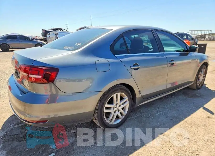 3VW167AJ2HM201536 Photo# 3