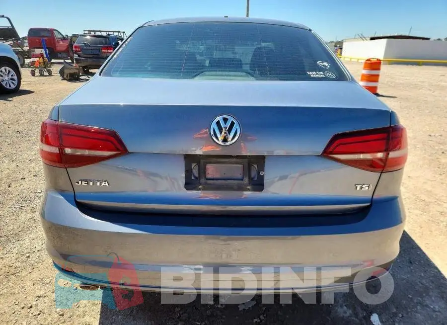 3VW167AJ2HM201536 Photo# 6