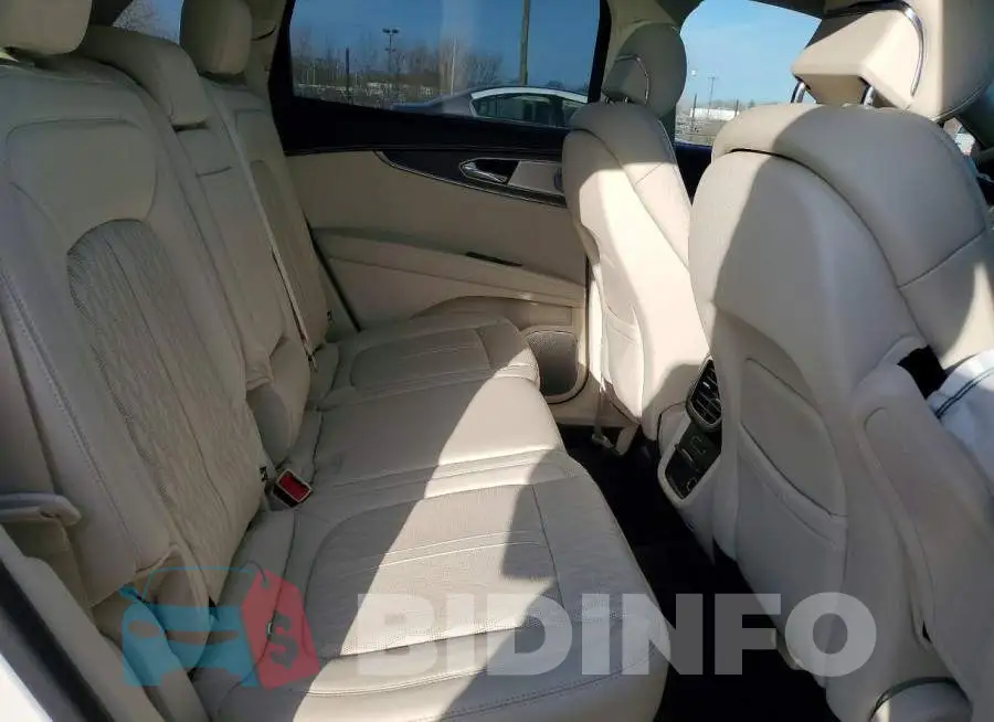 2LMPJ9JP2LBL30110 Photo# 11