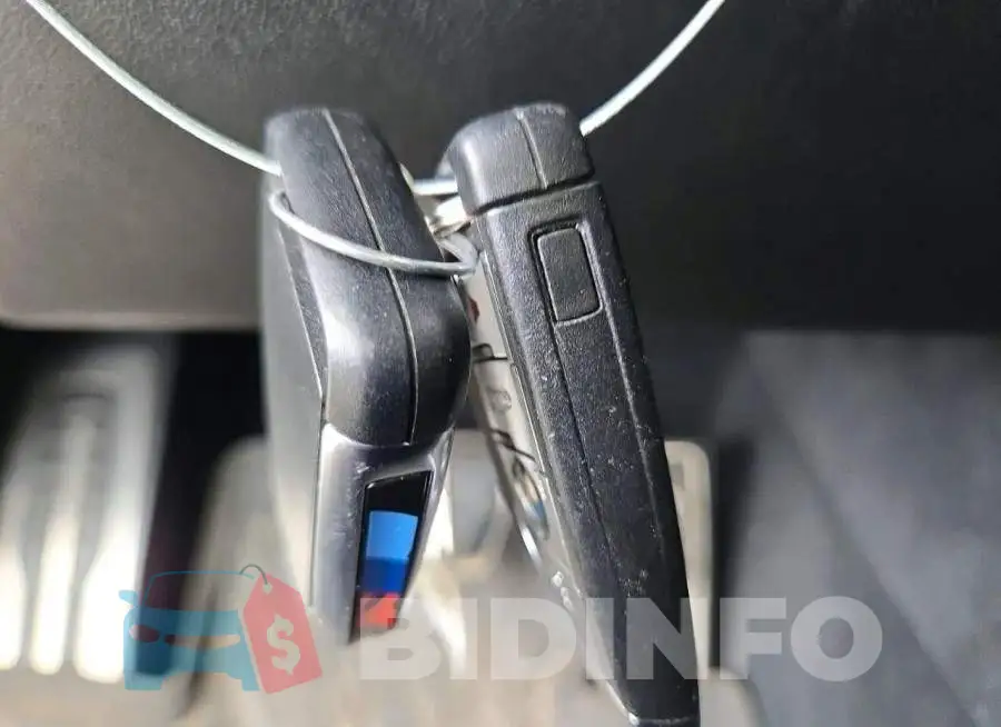 5UXJU2C58KLN65205 Photo# 11