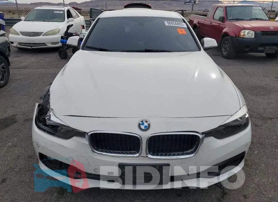 WBA8A9C39HK864536 Photo# 5