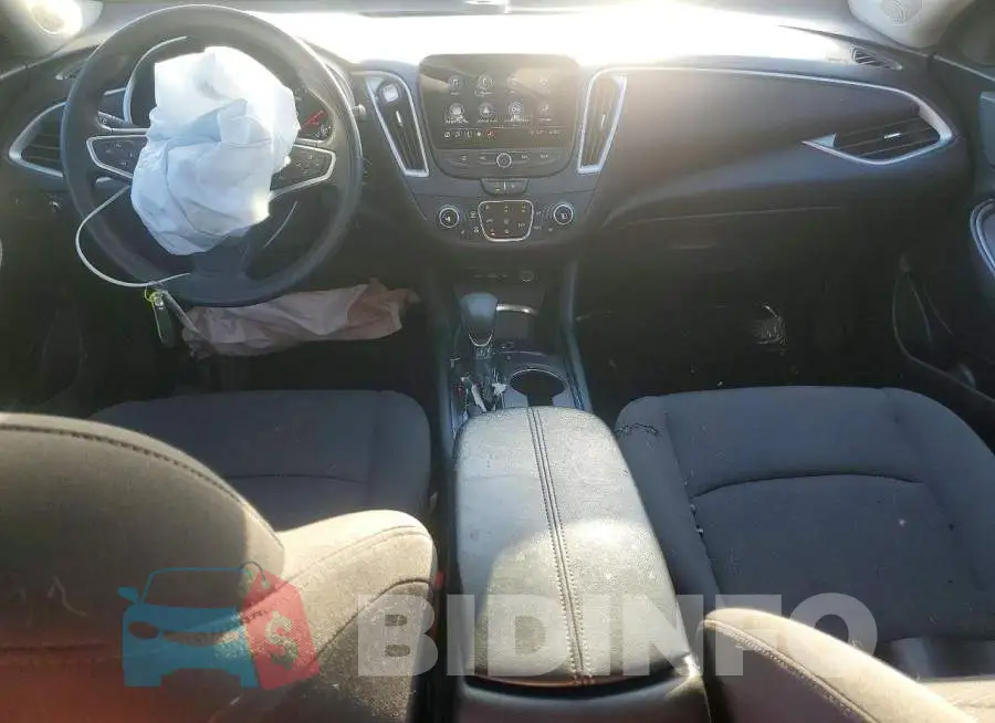 1G1ZD5ST3NF193807 Photo# 8