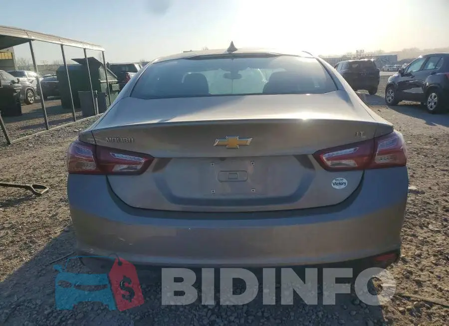 1G1ZD5ST3NF193807 Photo# 6