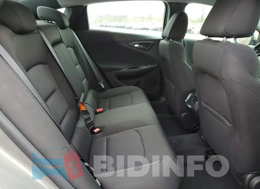 1G1ZD5ST6JF243030 Photo# 10