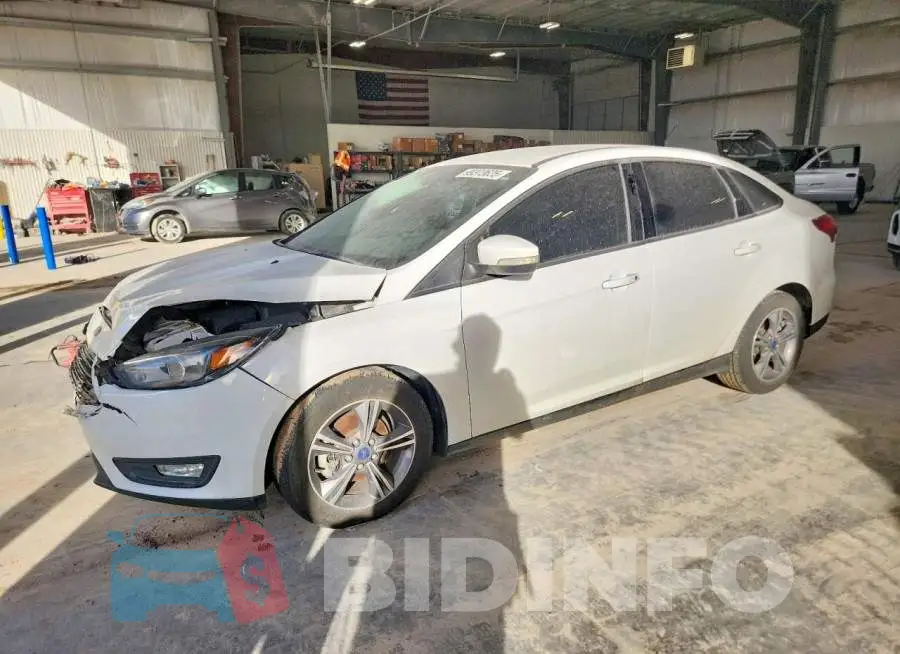 1FADP3FE9HL328941 Photo# 1