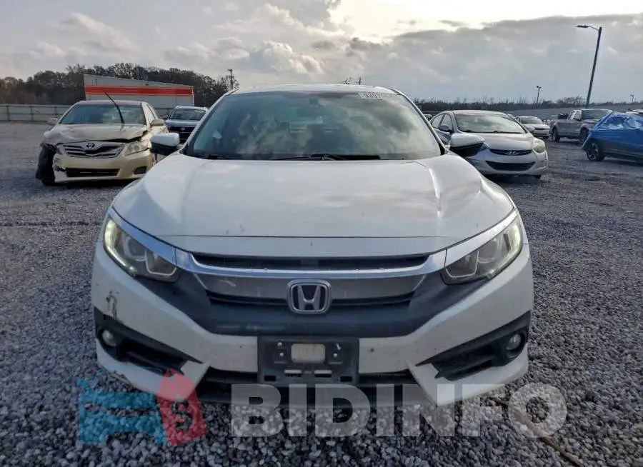 19XFC1F33HE026698 Photo# 5