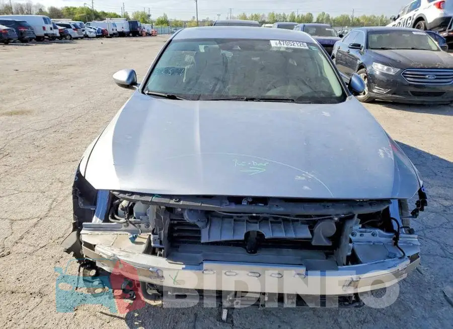 1HGCV3F51JA016580 Photo# 5