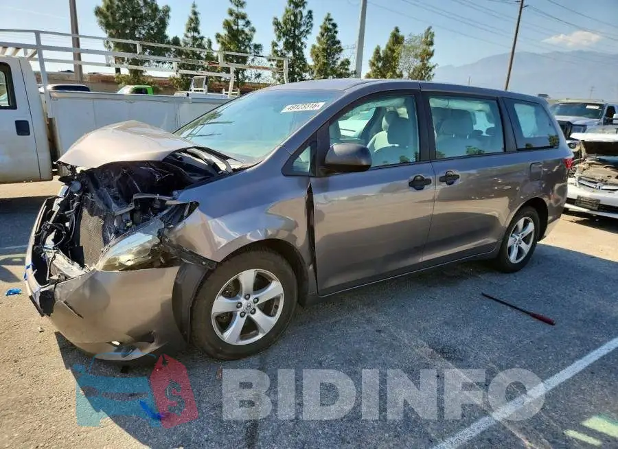 5TDZZ3DCXHS799037 Photo# 1