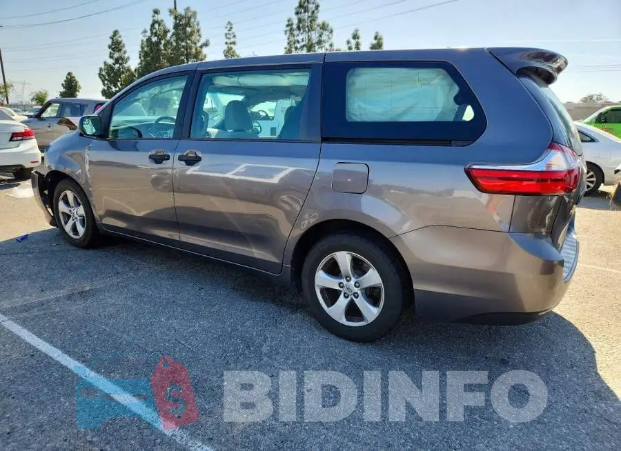 5TDZZ3DCXHS799037 Photo# 2