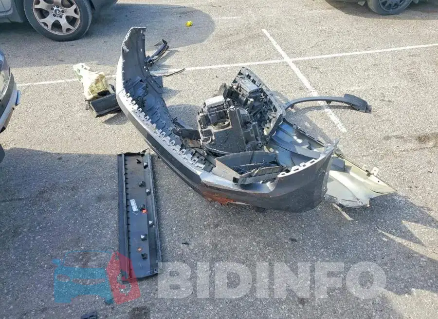 1V2MR2CA4KC510018 Photo# 13