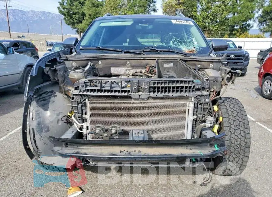 1V2MR2CA4KC510018 Photo# 5