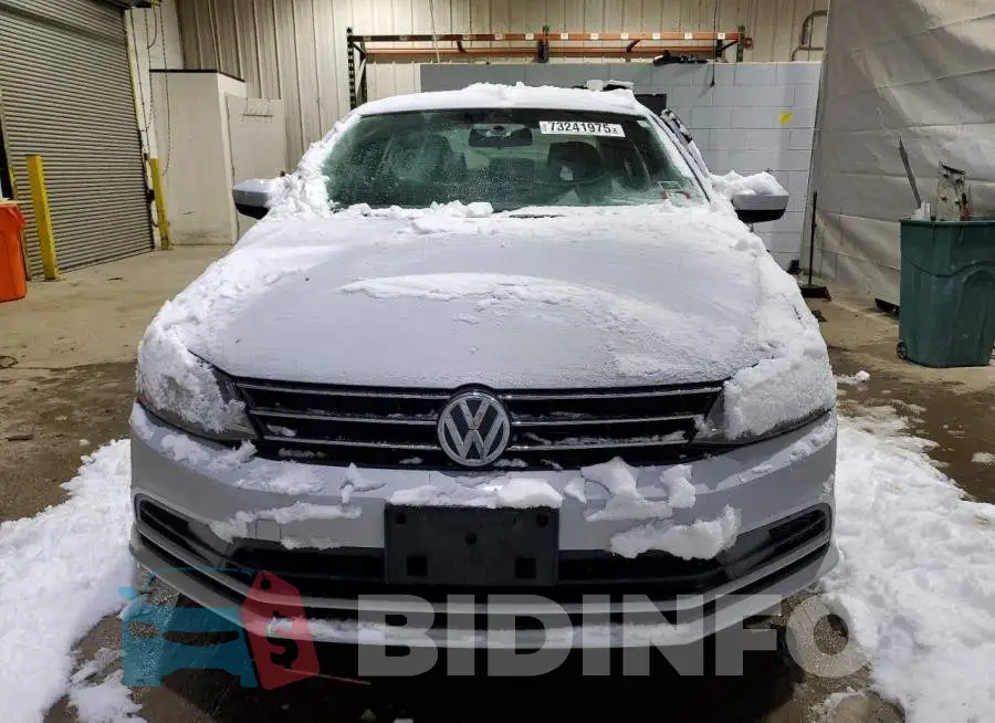 3VW2B7AJXHM397225 Photo# 5