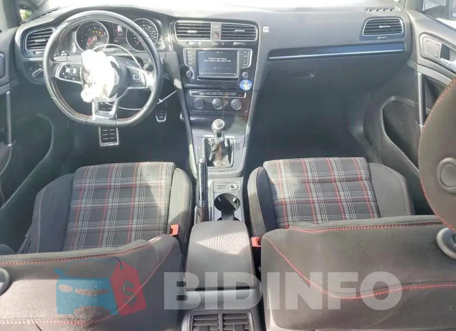 3VW5T7AU8HM044910 Photo# 8