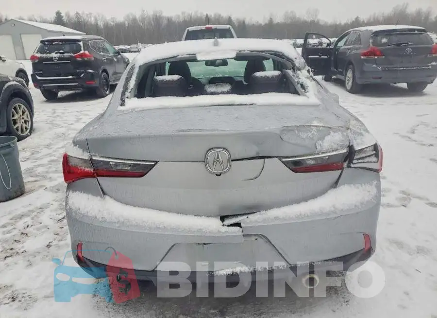 19UDE2F77LA800801 Photo# 6